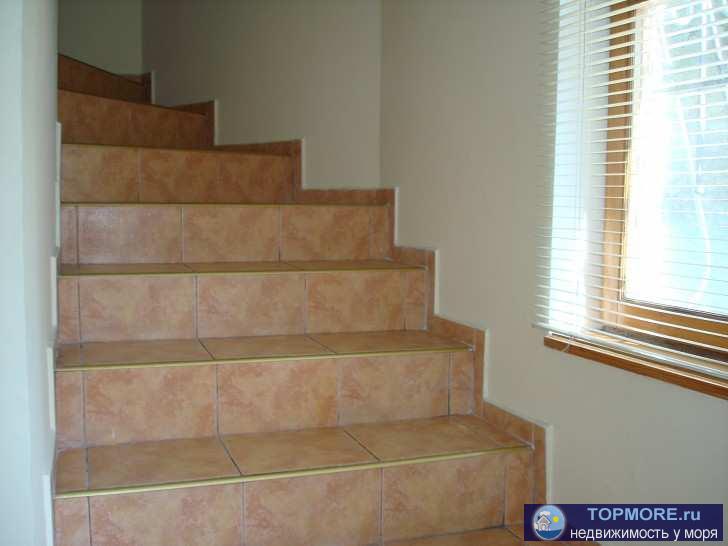 Предлагаю в аренду без посредников от хозяина коттедж в центре Ялты. Коттедж расположен рядом с собором  А.Невского в... - 11