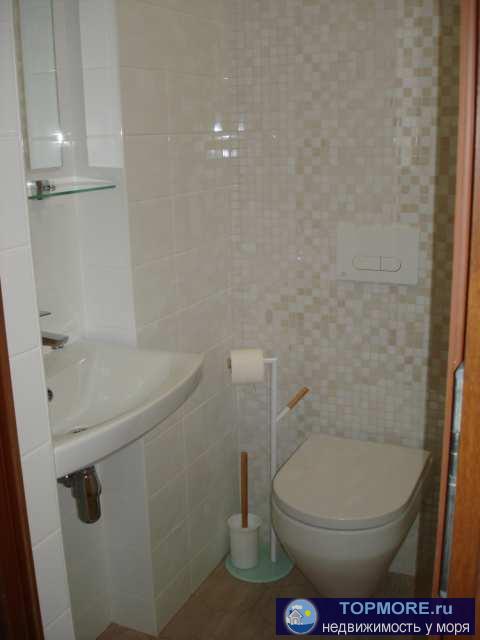 Предлагаю в аренду без посредников от хозяина коттедж в центре Ялты. Коттедж расположен рядом с собором  А.Невского в... - 17