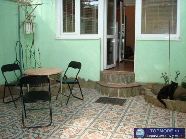 Квартира люкс с отдельным двором от хозяина. Расположена рядом с Пушкинским бульваром отличная инфраструктура рядом... - 10