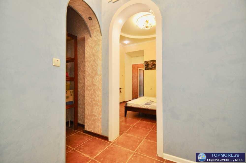 Квартира люкс с отдельным двором от хозяина. Расположена рядом с Пушкинским бульваром отличная инфраструктура рядом... - 2