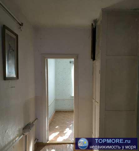 Продается дом в г. Феодосия по улице Нахимова. Дом в Хорошем состоянии. Газ/свет/вода/центр. канализация.... - 2