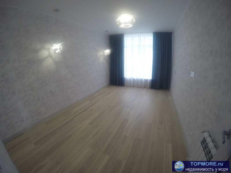 Продается квартира с дизайнерским ремонтом в новом кирпичном доме в Анапе  Площадь (общ\жил\кухня): 61.68/34.49/12.73...