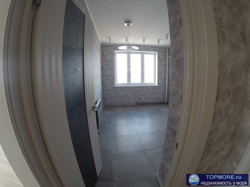 Продается квартира с дизайнерским ремонтом в новом кирпичном доме в Анапе  Площадь (общ\жил\кухня): 61.68/34.49/12.73... - 13