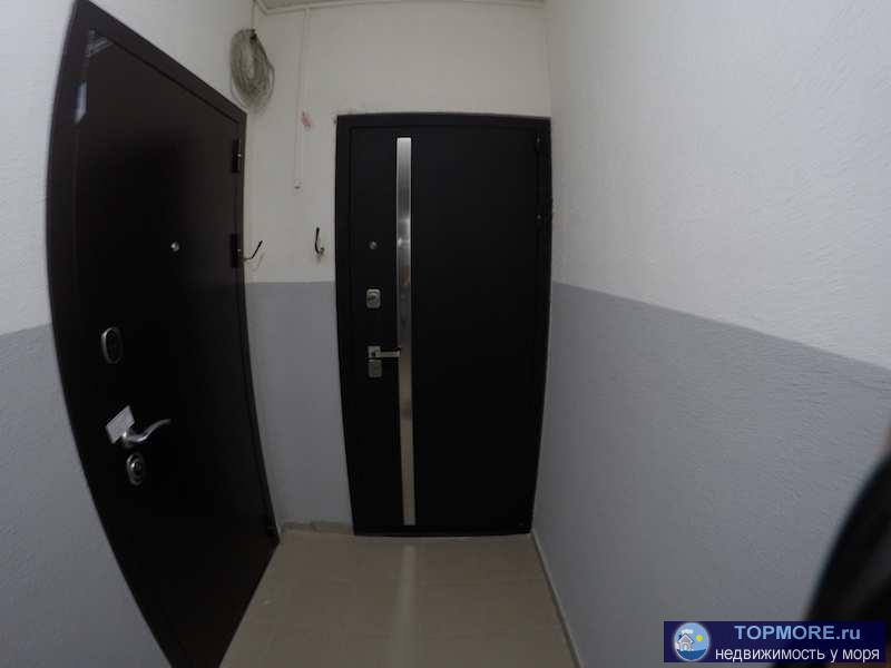 Продается квартира с дизайнерским ремонтом в новом кирпичном доме в Анапе  Площадь (общ\жил\кухня): 61.68/34.49/12.73... - 15