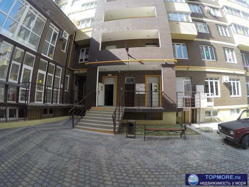 Продается квартира с дизайнерским ремонтом в новом кирпичном доме в Анапе  Площадь (общ\жил\кухня): 61.68/34.49/12.73... - 17