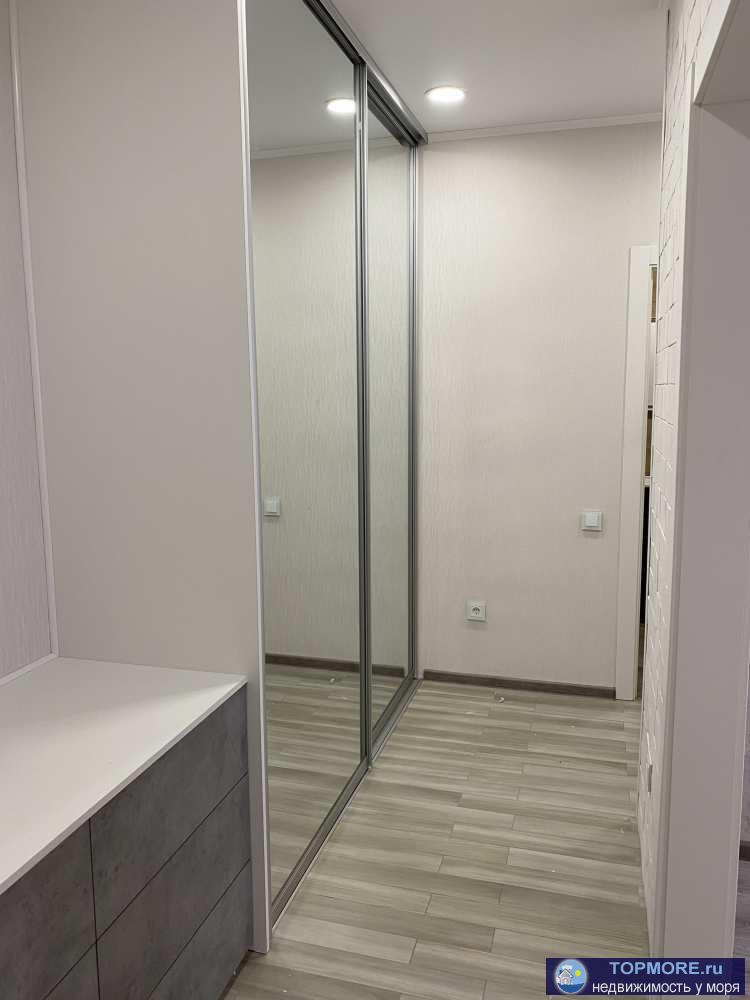 Площадь (общ\жил\кухня): 46.3/18.1/11.8   Продается просторная квартира в новом обжитом доме в городе-курорт Анапа.... - 16