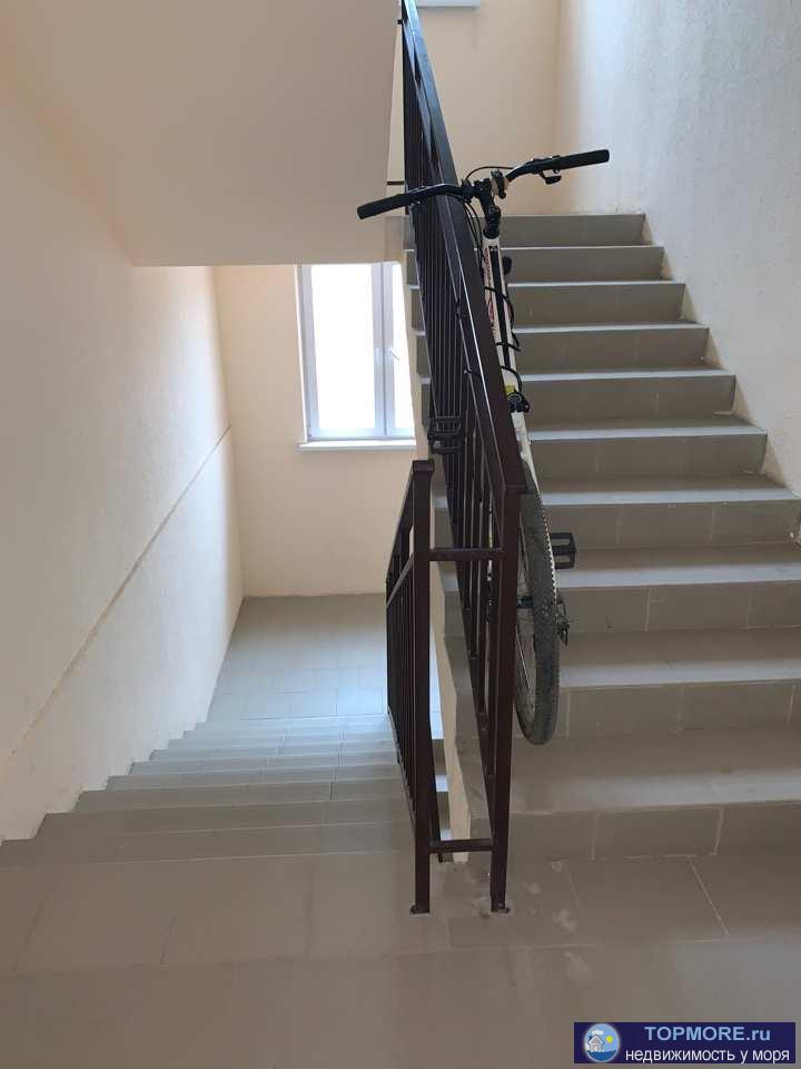 Площадь (общ\жил\кухня): 46.3/18.1/11.8   Продается просторная квартира в новом обжитом доме в городе-курорт Анапа.... - 18