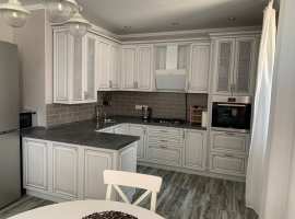 Площадь (общ\жил\кухня): 72.2/27.1/21.2
Этаж/этажей в доме: 4/9...