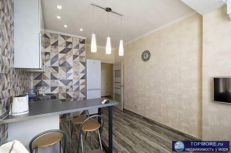 Сдается уютная квартира в лучшем районе Севастополя. Квартира находится на 11 этаже 16 этажного дома, с великолепным... - 2