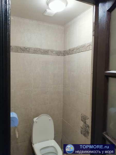 Сдаётся помещение под  магазин, офис.  Отличный трафик!  Сдаётся торговое (офисное) помещение 120 м.кв. Торговых зал,... - 2