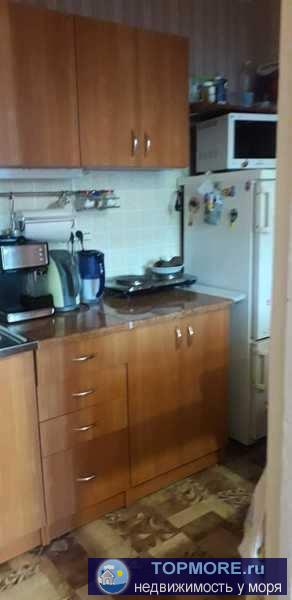 Продается просторная квартира. Очень большая кухня. Квартира требует ремонта, но при обходимости можно и так жить.... - 1