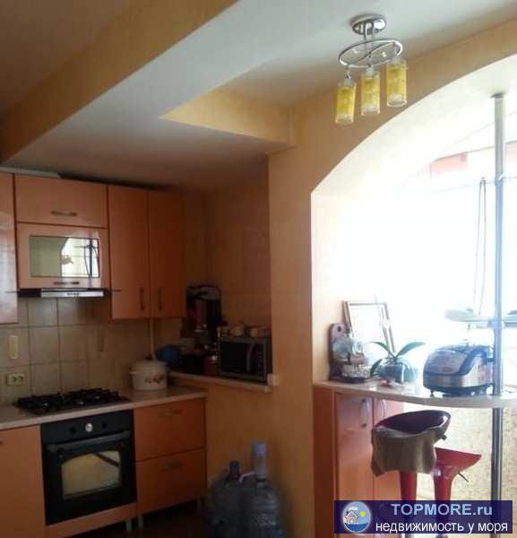 Продается уютная  квартира с бытовой техникой, везде итальянский паркет. Просторная кухня 19,2 кв.м оборудована... - 2