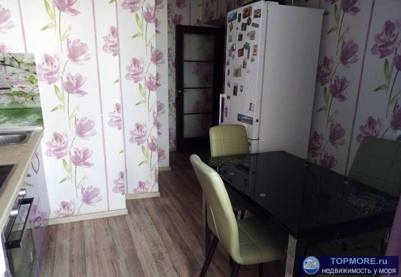 Продается отличная видовая квартира (с видом на море, город, горы) на 13 этаже 17 этажного дома в морском районе...