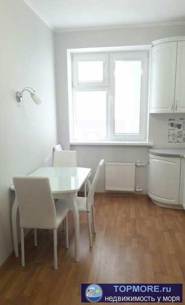 Сдается уютная  однокомнатная мебелированная квартира с ремонтом в новом доме, на Античном. В квартире есть все для... - 2