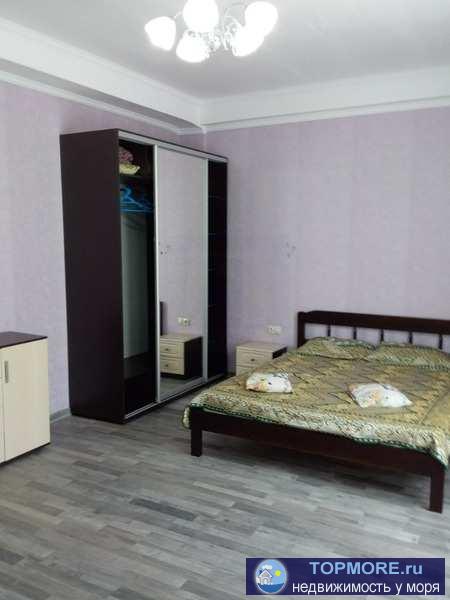    Сдается уютная двухкомнатная квартира у самого моря, в лучшем районе Севастополя.  Всегда чистый хвойно-морской...