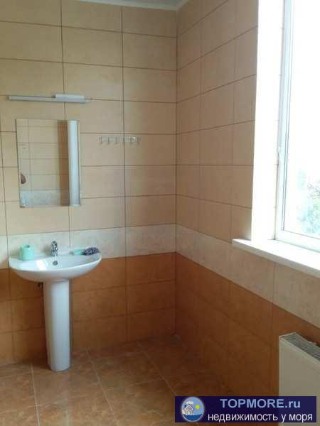    Сдается уютная двухкомнатная квартира у самого моря, в лучшем районе Севастополя.  Всегда чистый хвойно-морской... - 2