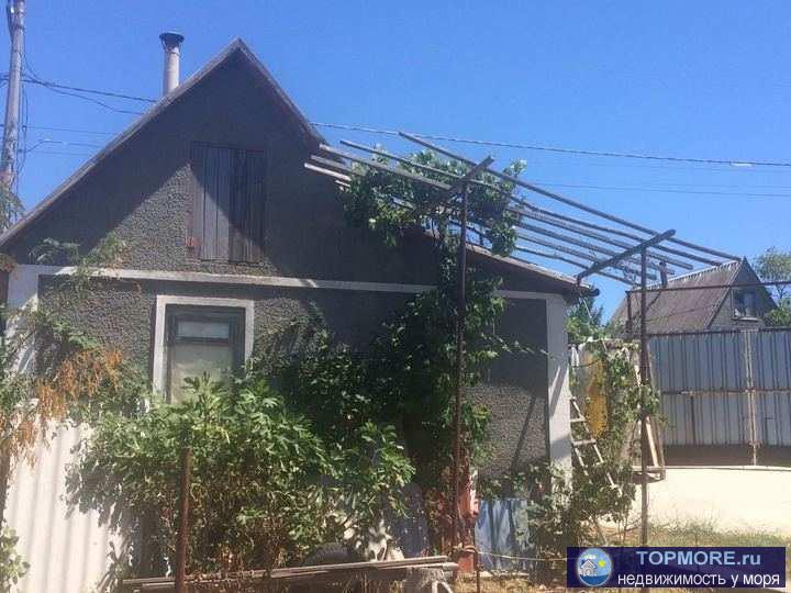 Продается дачный дом в жилом состоянии 28 кв.м на участке 4 сотки в ТСН Строитель, район 7-го км. Балаклавского...