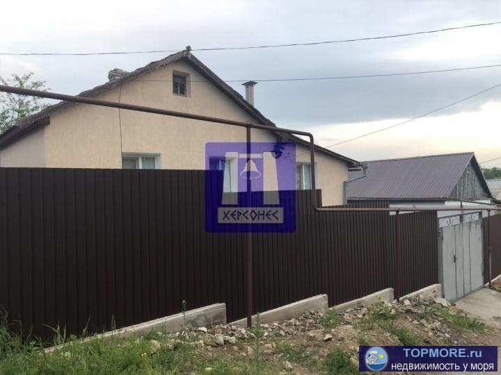 Продается хороший,теплый дом.Общая площадь 77кв.м.Три комнаты,просторная кухня,есть подвал.5 соток земли,по периметру...