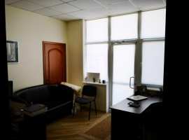 Сдаются складские/торговые площади.  Большое помещение со складом...