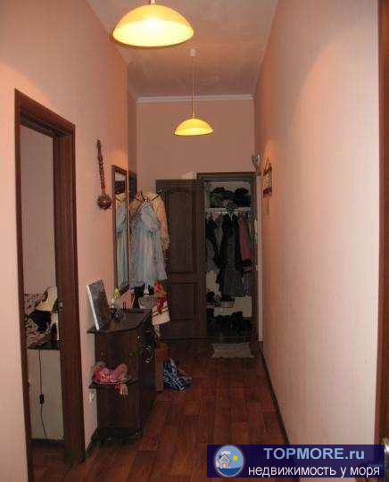 Продается двухкомнатная квартира.  На пятом этаже пятиэтажного дома, санузел – совмещенный, АГВ, сплит- система,... - 2