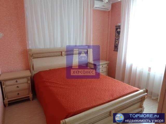 Сдается уютная двухкомнатная квартира у самого моря, в лучшем районе Севастополя.  Всегда чистый хвойно-морской...