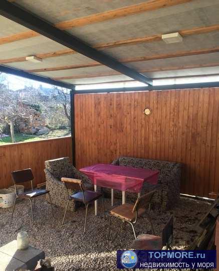 Продается отличный участок 7 сот. с жилым гостевым домиком - 20 м.кв. и действующей баней на дровах (25м.кв.). И еще... - 2