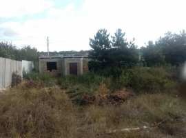 Продается участок 8,5 сот. с недостроем из ракушки на 50м.кв. на...