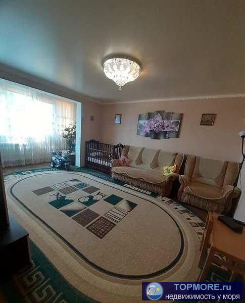 Продается  трехкомнатная квартира 65 кв.м. на 3-м этаже 9-ти этажного дома  с хорошим ремонтом,кладовками и 2...