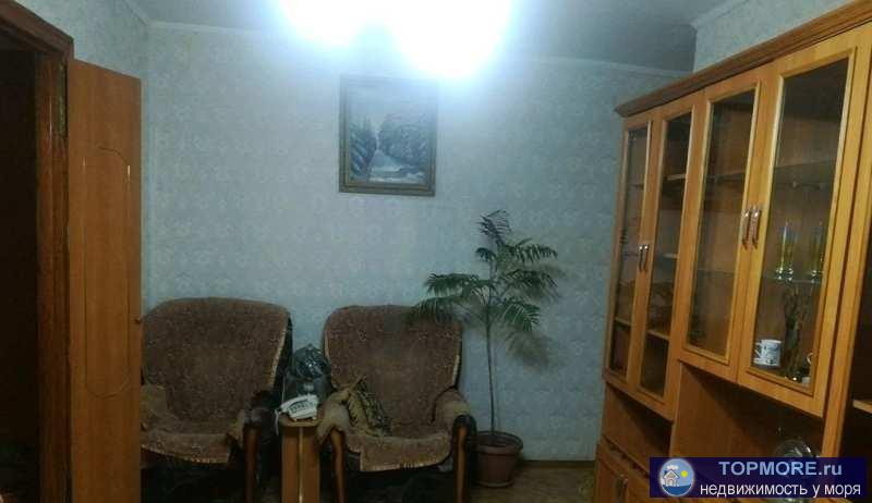 Продается квартира . Состояние жилое. Комнаты смежно-раздельные. Квартира чистая, уютная. Балкон застеклён, выход из...