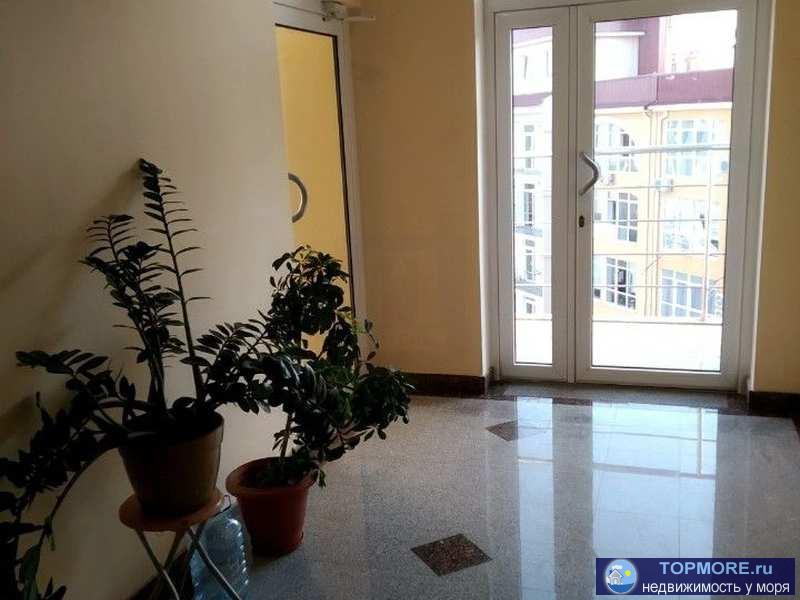 Продается двухкомнатная квартира общей площадью 49 кв.м. Кухня-гостиная 19 кв.м и спальня 13,2 кв.м. Санузел...