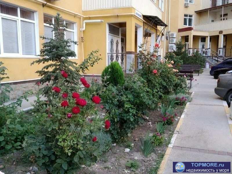 Продается двухкомнатная квартира общей площадью 49 кв.м. Кухня-гостиная 19 кв.м и спальня 13,2 кв.м. Санузел... - 2