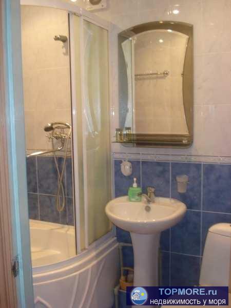 Сдается однокомнатная квартира на втором  этаже в Севастополе на Северной стороне.  Квартира чистая, теплая,... - 2