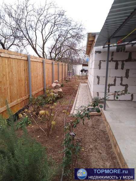 Продается  отличный новый дом в поселке Орловка, качинское шоссе.  Дом состоит из двух этажей. Все коммуникации... - 2