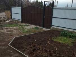 Продается новый дом в поселке Орловка у самого синего моря!

В доме...