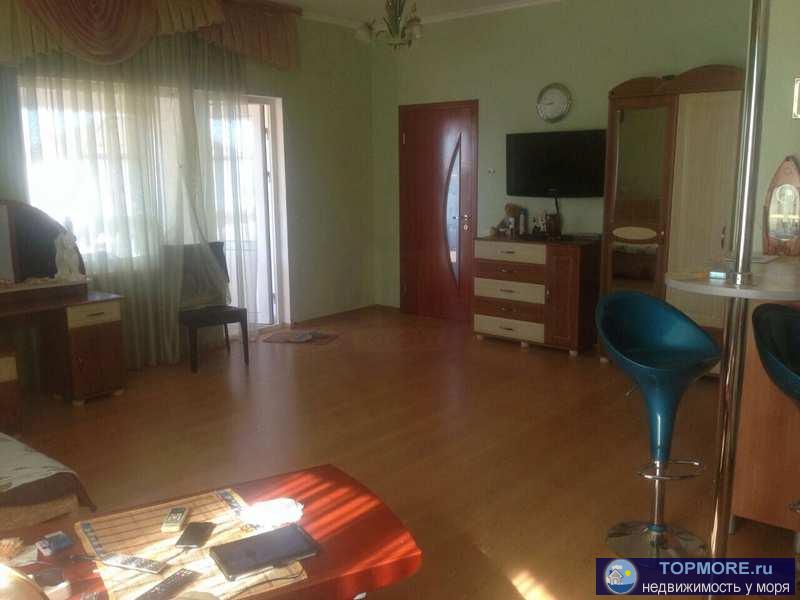 Продается двухэтажный коттедж в поселке Орловка (Качинское шоссе).  В доме все коммуникации, на каждом этаже студия в... - 2