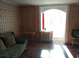 Продается двухкомнатная просторная квартира. Окна (стеклопакеты)...