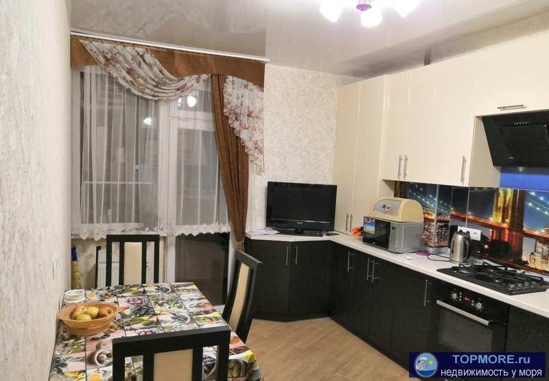 Продается большая, комфортная квартира, в новом жилом районе. Три большие комнаты, просторная кухня, раздельный... - 2