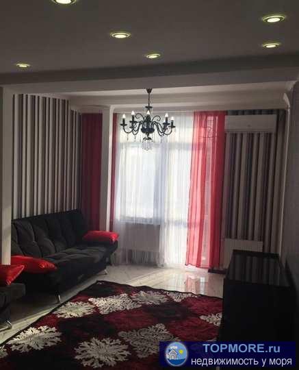 Продается видовая 3-комнатная с видом на море и город.  В квартире новый качественный ремонт,встроенная...