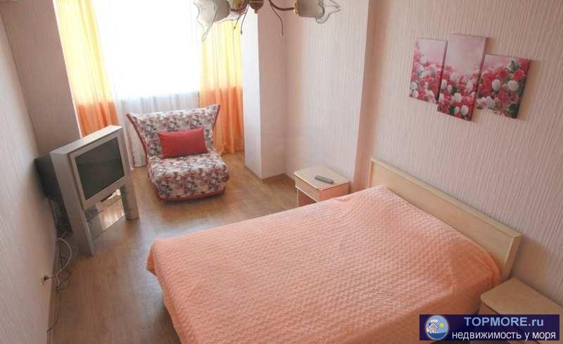 Сдаётся трёхкомнатная квартира на длительный срок. В квартире 2 спальни и гостинная. В комнатах 2 кондиционера, 2... - 1