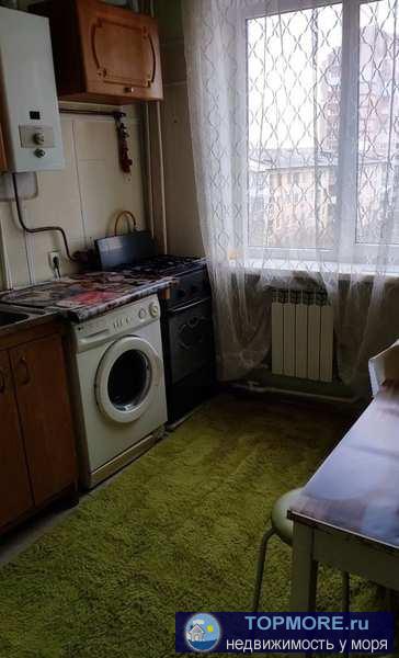 Сдаётся просторная очень теплая квартира. Солнечная сторона. Хорошая инфраструктура - рядом школы, детские сады,... - 2