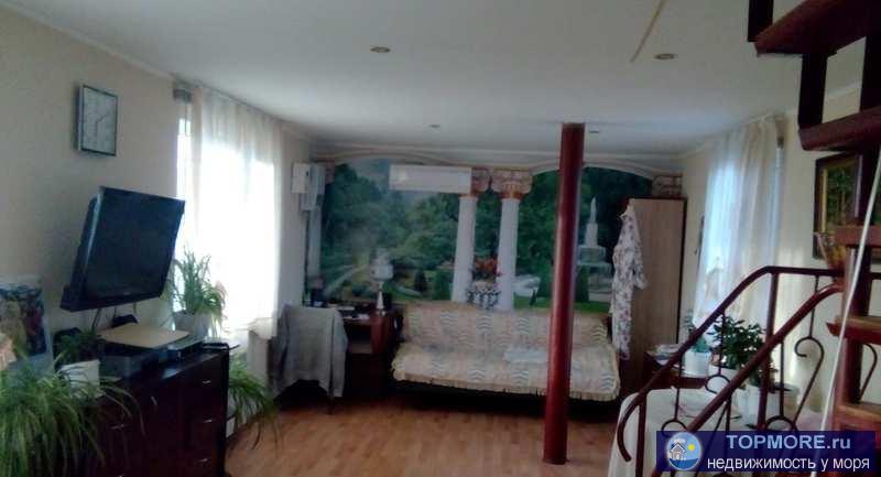 Продается трехэтажный коттедж в СНТ 'Садовод' на участке 6 соток.  В доме косметический ремонт, частично с мебелью.... - 2