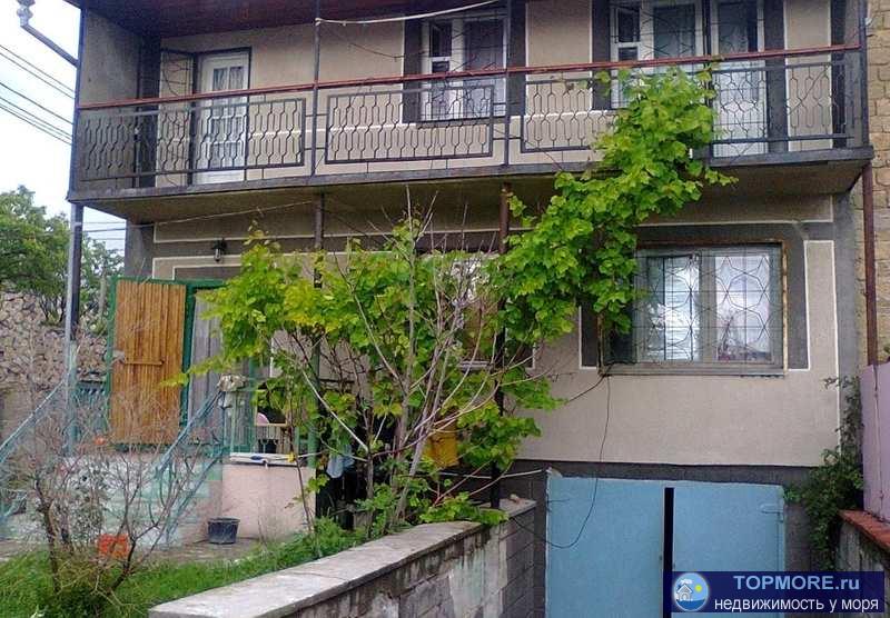 Продается коттедж 350 кв.м. поселке Орловка  (СНТ Прибрежное)!  Дом 10*10 с отличным ремонтом. На первом этаже кухня,...