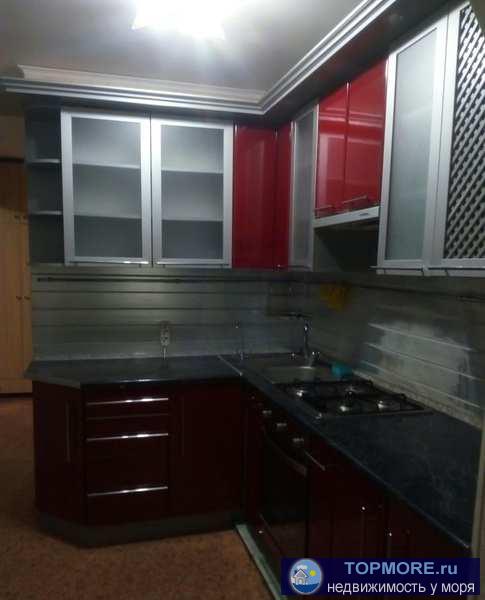 Сдается! Уютная квартиру в центре с мебелью и бытовой техникой. Отличное состояние. Свой огороженный дворик с... - 1