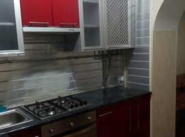 Сдается! Уютная квартиру в центре с мебелью и бытовой техникой....