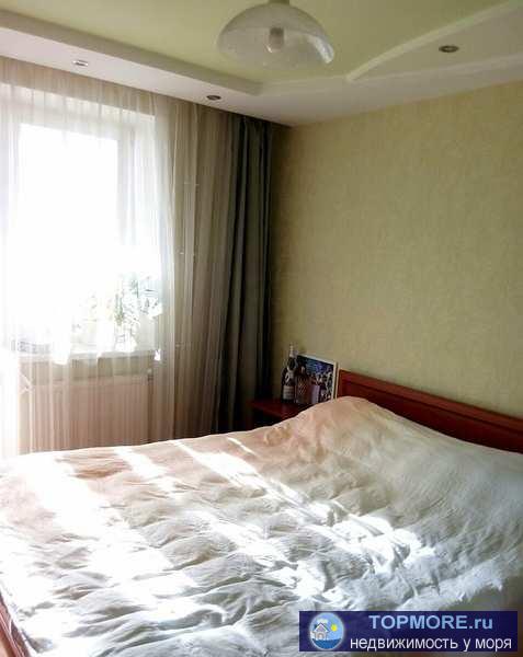 Продается уютная 3- комнатная квартира в доме фирмы 'Консоль' в центре города. Просторная 65 кв. м. Жилые комнаты...