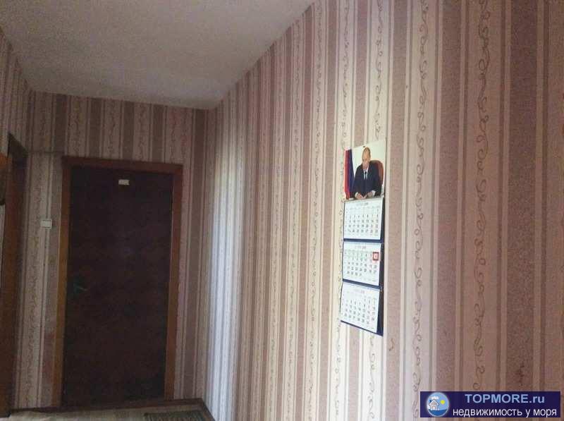 Продается в спальном районе 3- комнатная квартира на ул .Героев Сталинграда. Просторная 67 кв .м. Жилые комнаты... - 1