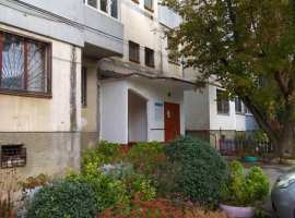 Продается в спальном районе 3- комнатная квартира на ул .Героев...