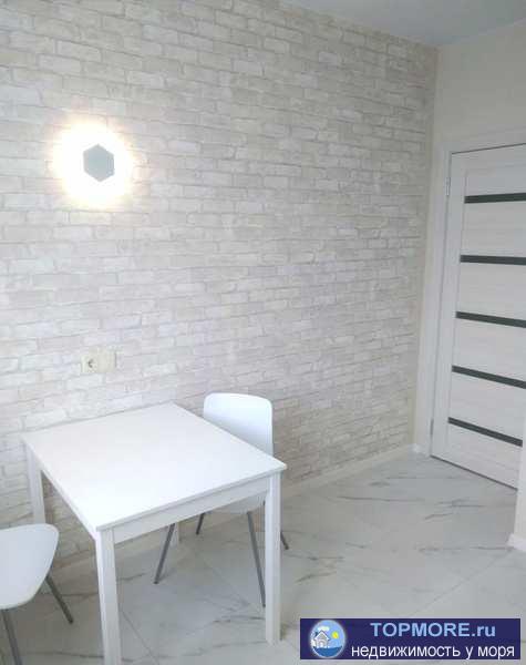 Продается 1 комнатная квартира в новом доме 'Город Мира'.  Просторная 40 кв. м. Жилая комната 15 кв. м. Светлая кухня... - 2