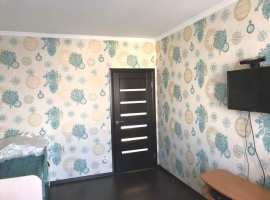 Продается уютная 3- комнатная квартира в хорошо развитом районе  на...