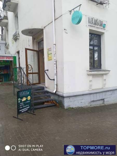 В центре города сдается торгово-офисное помещение в самом центре города!  Первая линия!  Место проходное, удобная... - 2